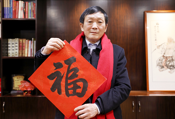 《湖(hú)南(nán)日(rì)報(bào)》 | 風(fēng)雨(yǔ)電(diàn)商路(lù) 七旬步猶急
